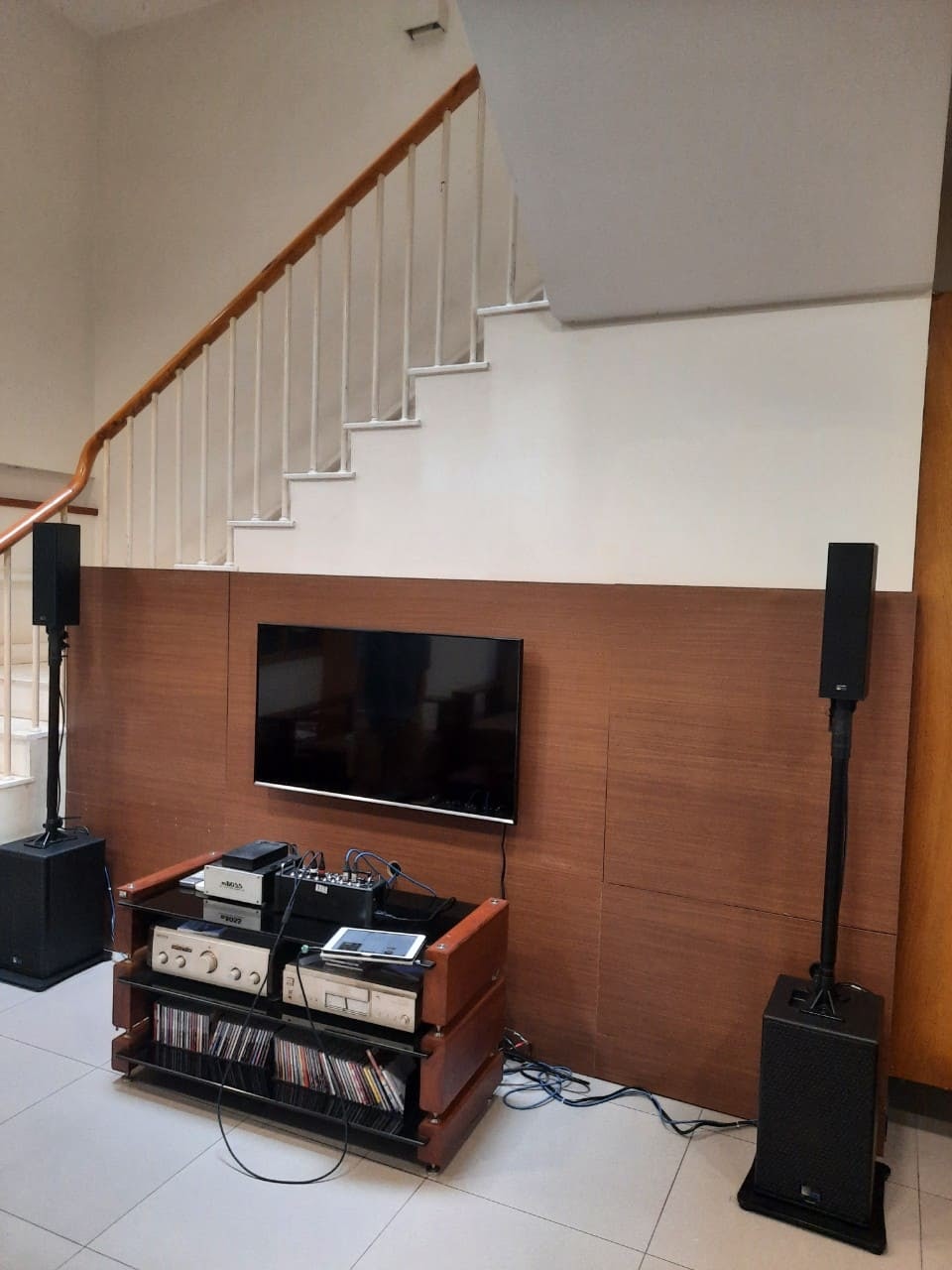 Bộ karaoke gồm những gì? Địa chỉ mua dàn Karaoke chất lượng Bộ karaoke gồm những gì? Địa chỉ mua dàn Karaoke chất lượng