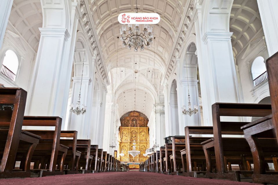 Areas Where Loudspeakers Should Not Be Installed in Churches