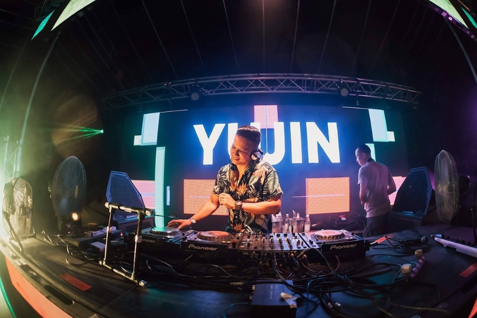 Tai Nghe Sennheiser Cho DJ Và Biểu Diễn
