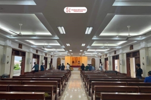 How to Position Loudspeakers in Churches for Better Speech Intelligibility