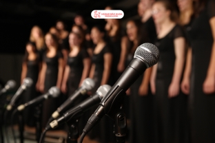 How Many Microphones Should a Church Choir Use?