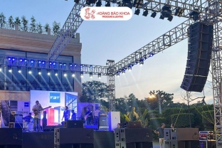 Why Are Line Array Loudspeakers the Standard Choice for Large-Scale Stages?