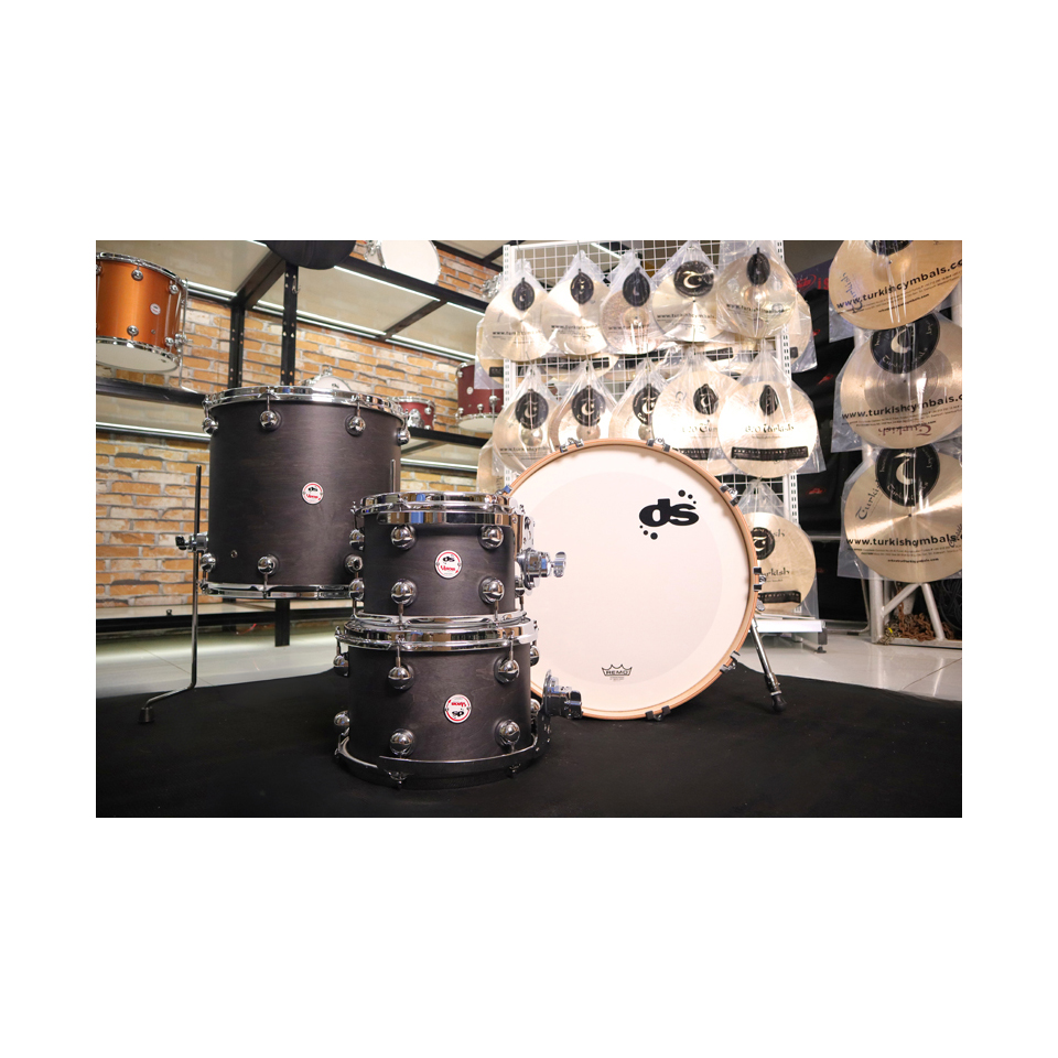 DS DRUM - VENOM MAPLE - CHARCOAL FINISH - STUDIO KIT |DS DRUM DSVE2204CH