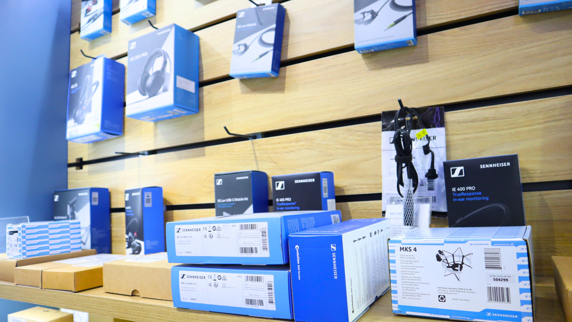 Không gian showroom Sennheiser Việt Nam