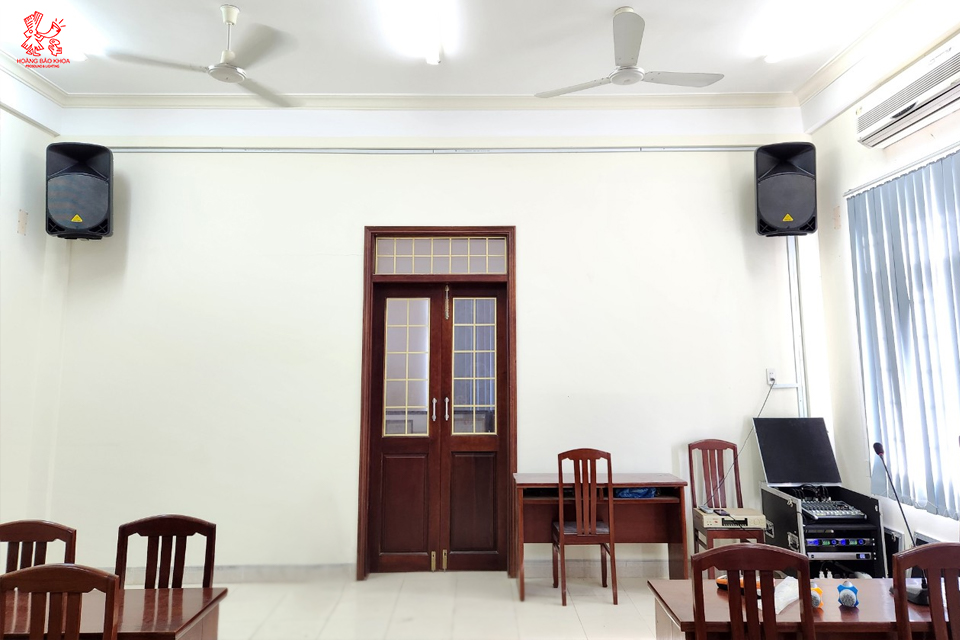 Lắp Đặt Hệ Thống Âm Thanh Phòng Họp - Loa phòng họp