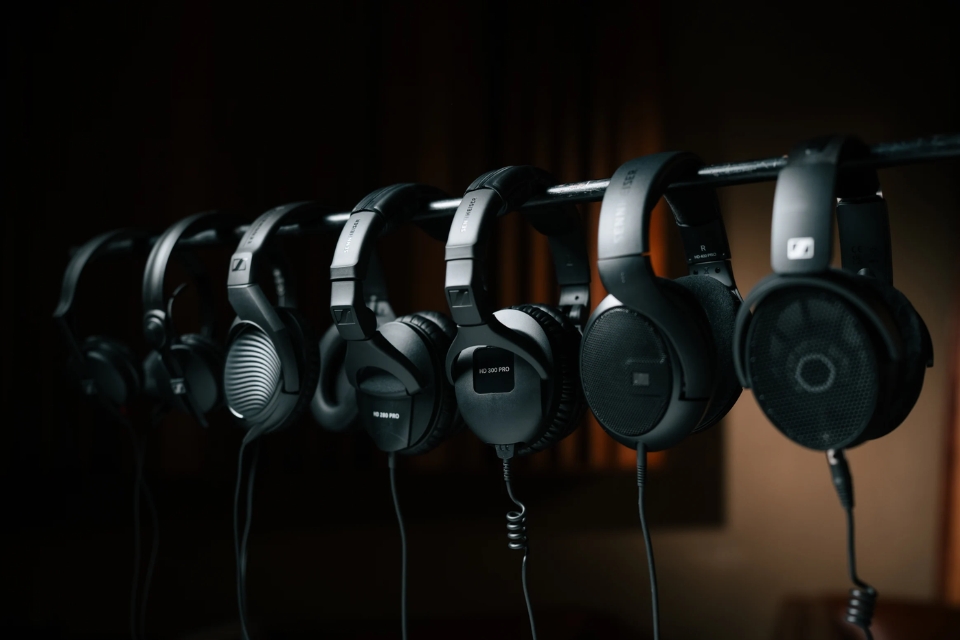 tai nghe Sennheiser cho từng nhu cầu chuyên nghiệp