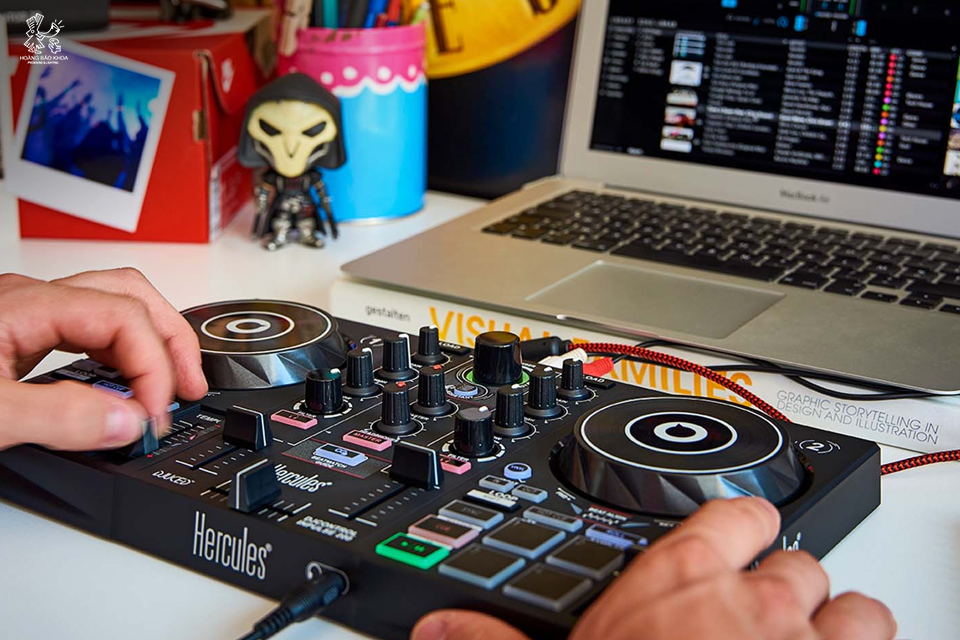 DJControl Inpulse 200 – Dễ dùng, dễ học