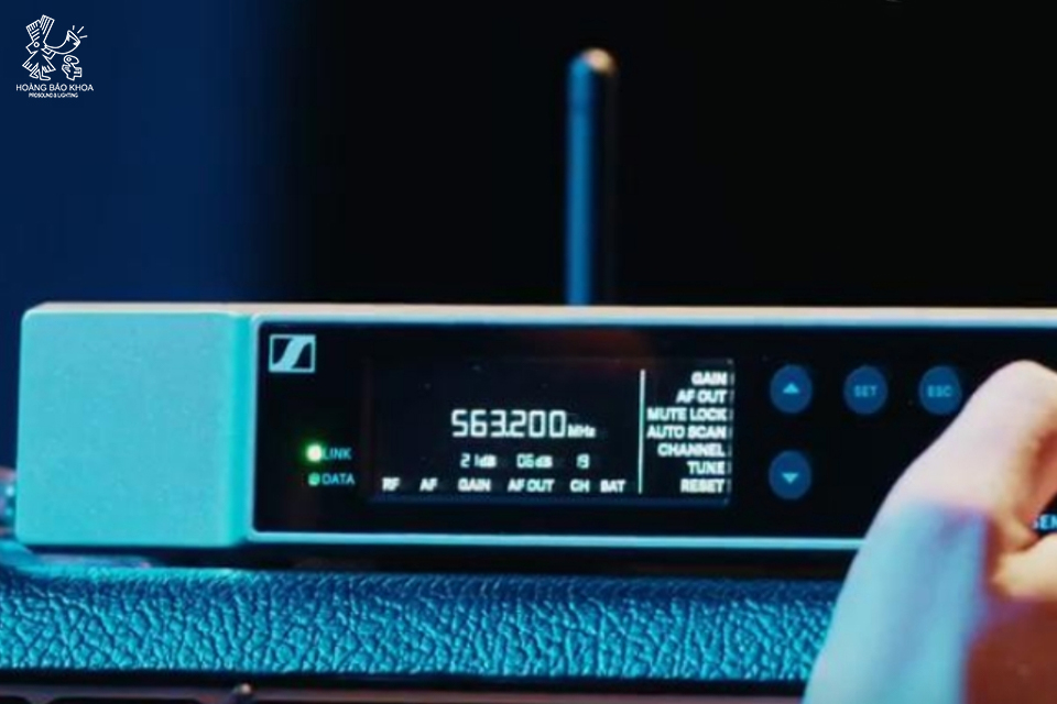 Top 5 bộ micro không dây Sennheiser chuyên nghiệp đáng mua nhất 2025 - Sennheiser EW-D