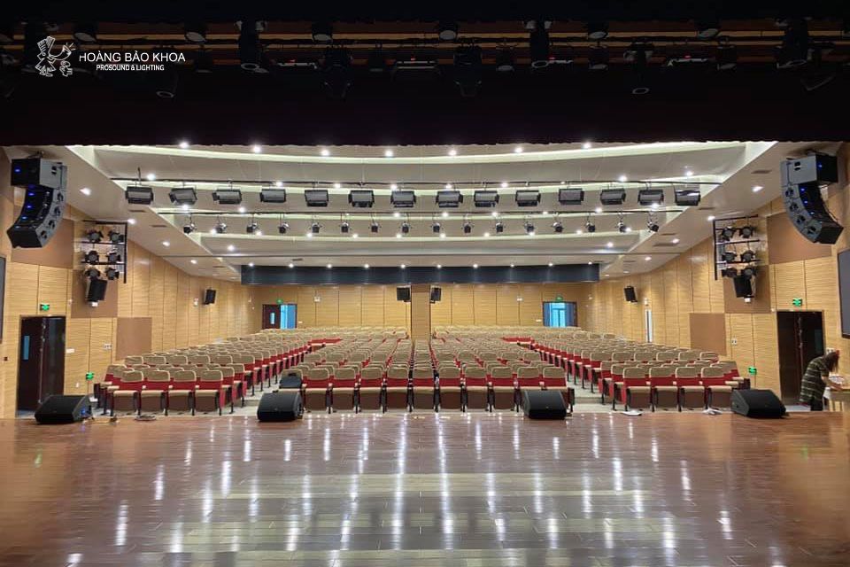 Nâng cấp âm thanh hội trường cũ - Những thiết bị nên thay thế đầu tiên