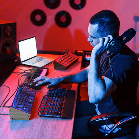 Analog Synthesizer Behringer PROTON