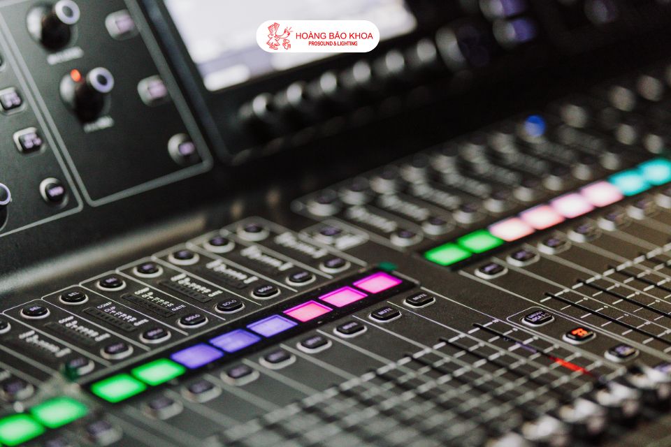 Âm thanh sân khấu