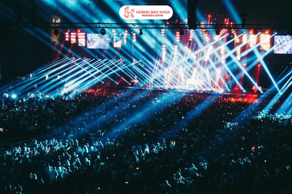 Professional stage lighting solutions by Hoang Bao Khoa