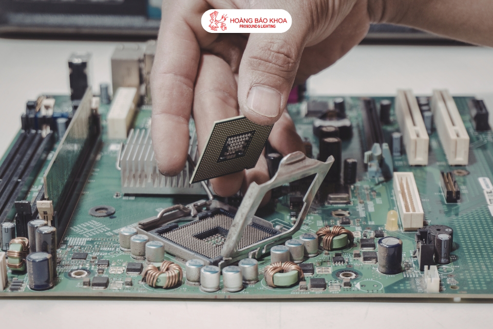 Sennheiser warranty service at Hoang Bao Khoa