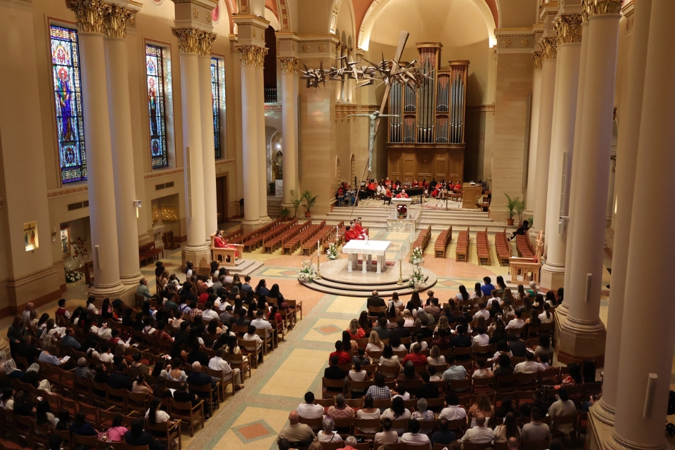 Sennheiser wireless microphone for priests and church audio systems