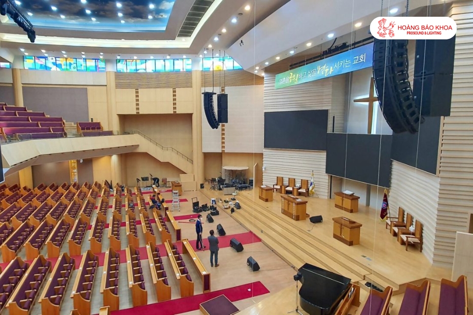 Proper church speaker placement to improve speech intelligibility