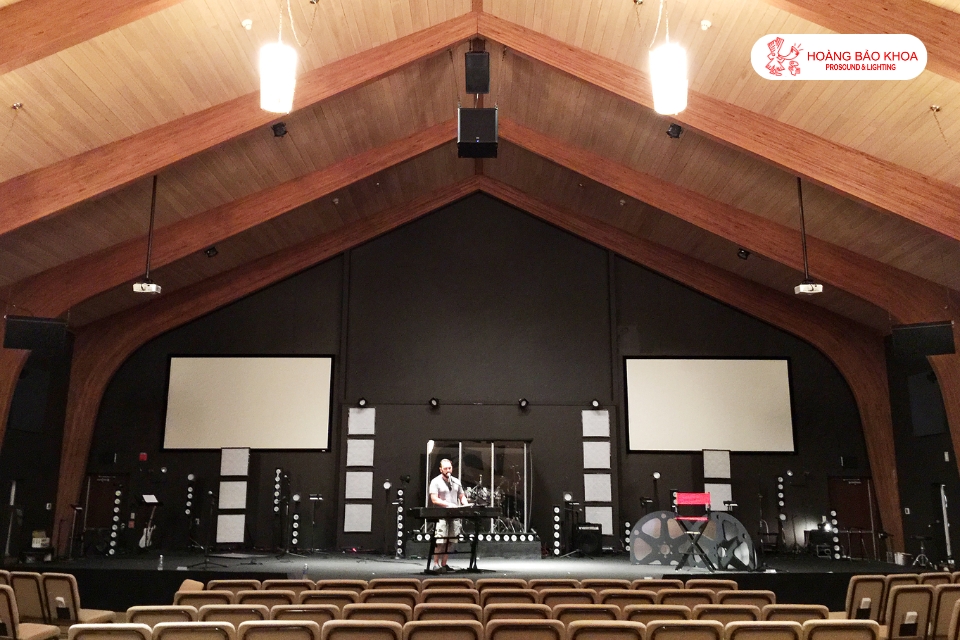 Proper church speaker placement to improve speech intelligibility