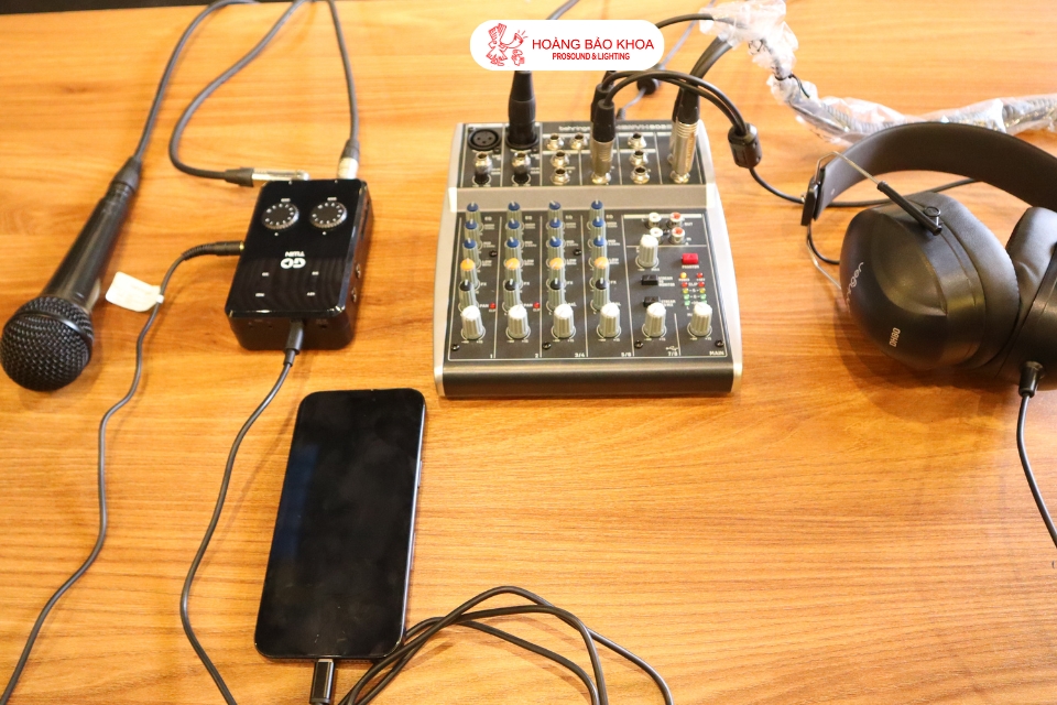 Tại sao thiết bị không nhận micro khi livestream?