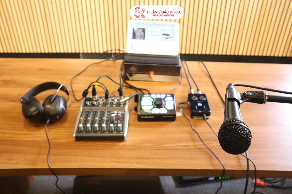 Proper livestream audio setup