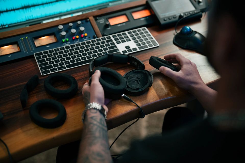 Tai nghe Sennheiser chính hãng: Cách chọn mua và kiểm tra nguồn gốc