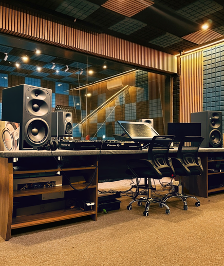 A B Listening Experience