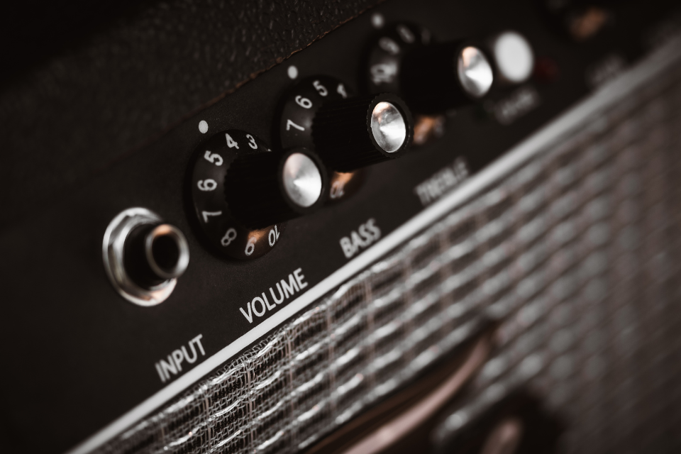 Karaoke-Amplifier-overheating-causes-symptoms-&-effective-prevention