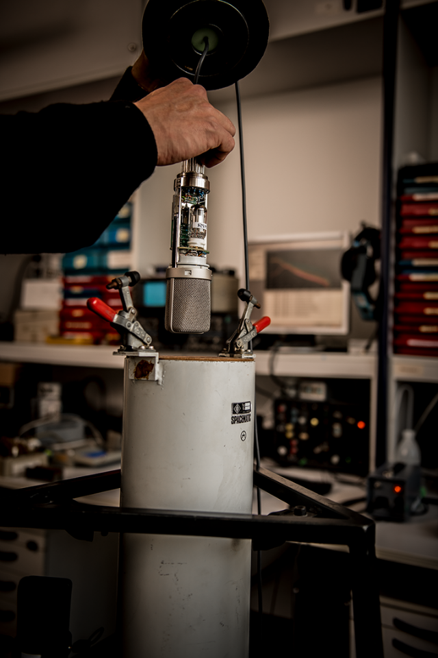 Bảo hành micro Neumann sai nơi có thể gặp rủi ro gì