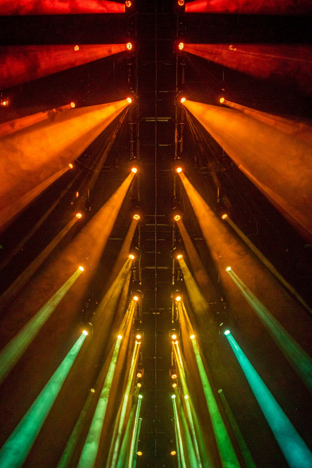 Các loại đèn sân khấu sử dụng trong vũ trường, quán bar