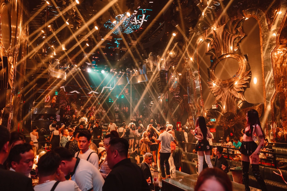 Giải pháp ánh sáng tạo cảm xúc và nhận diện không gian