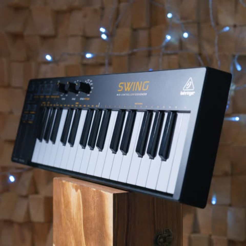 Keyboard swing