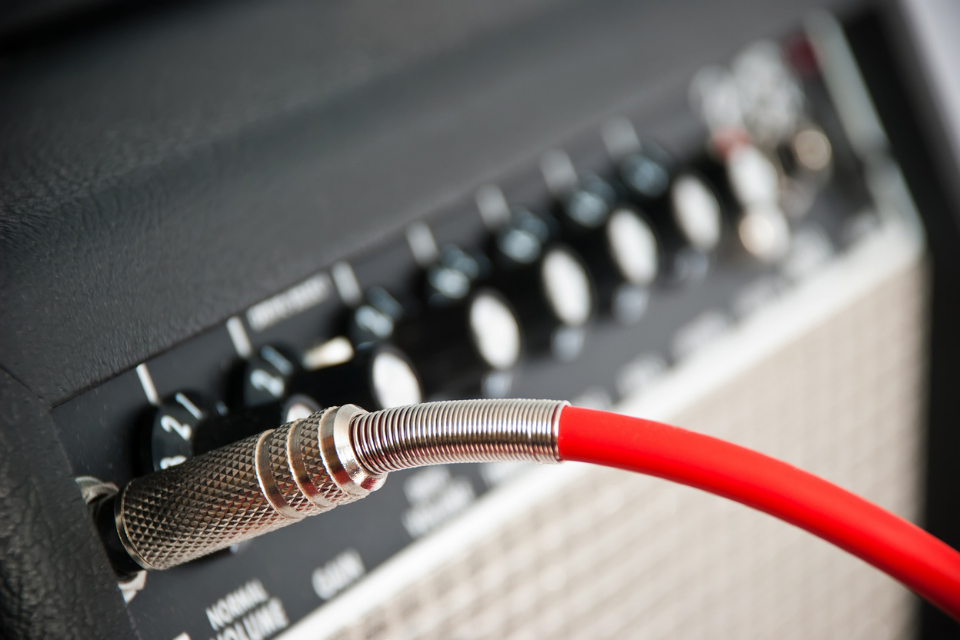 Karaoke-speakers-buzzing-causes-quick-troubleshooting-effective-fixes