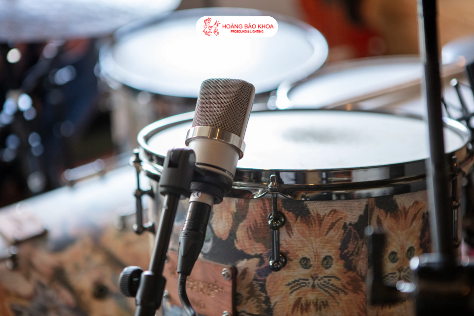 How Much SPL Can a Condenser Microphone Handle?