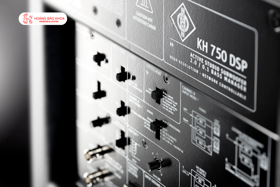 Neumann KH 750 DSP