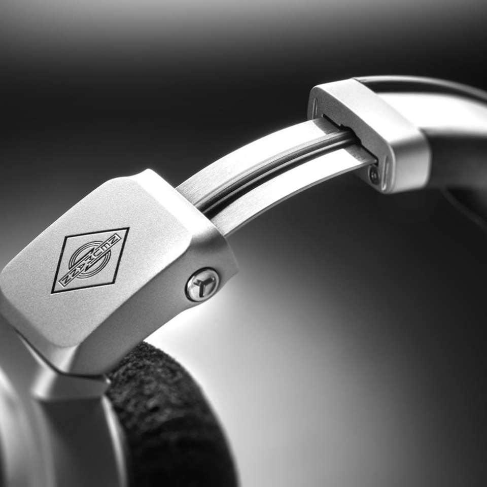 avoid-mix-translation-issues-with-the-neumann-ndh-20-studio-headphones
