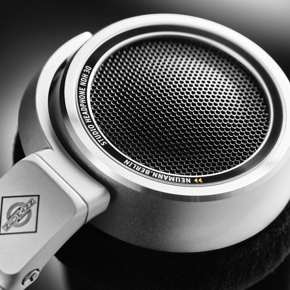 avoid-mix-translation-issues-with-the-neumann-ndh-20-studio-headphones