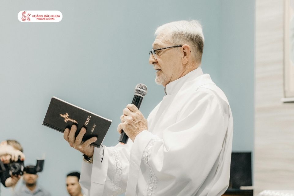 The Biggest Challenge of Church Sound Systems Is Speech Intelligibility
