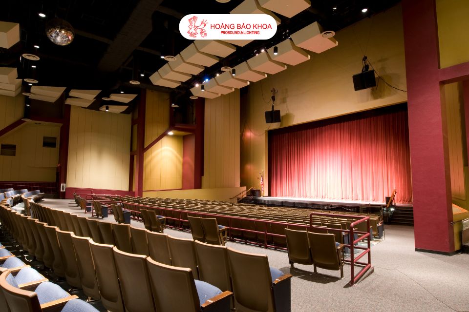 Thi công ánh sáng hội trường cần gì? Các tiêu chuẩn kỹ thuật cần biết trước khi lắp đặt