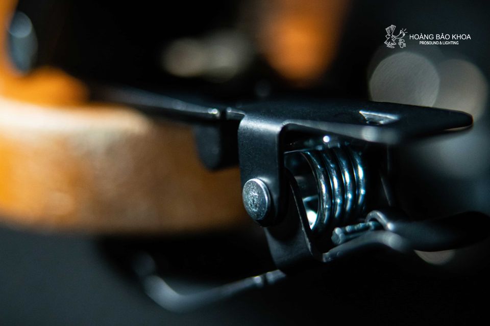TC Electronic UniTune Clip Noir - Premium Clip-on Tuner