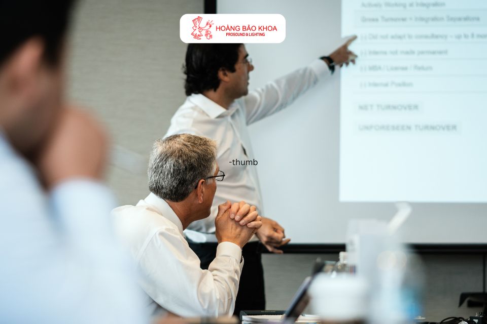 Mua micro hội thảo chuyên nghiệp - Giải pháp tối ưu từ Hoàng Bảo Khoa