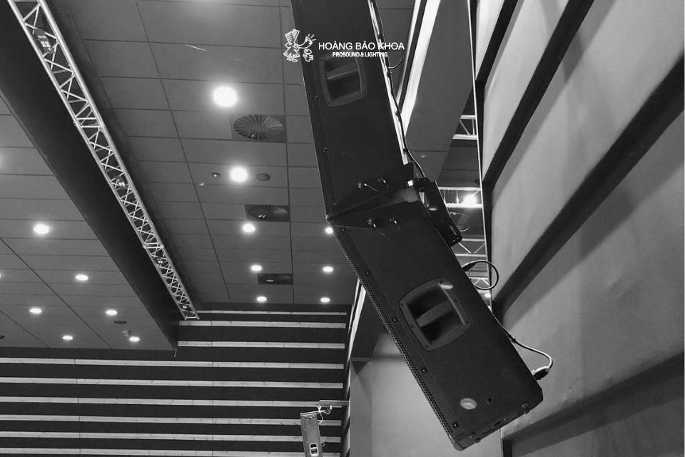 Bộ âm thanh nhà thờ gồm những thiết bị gì?