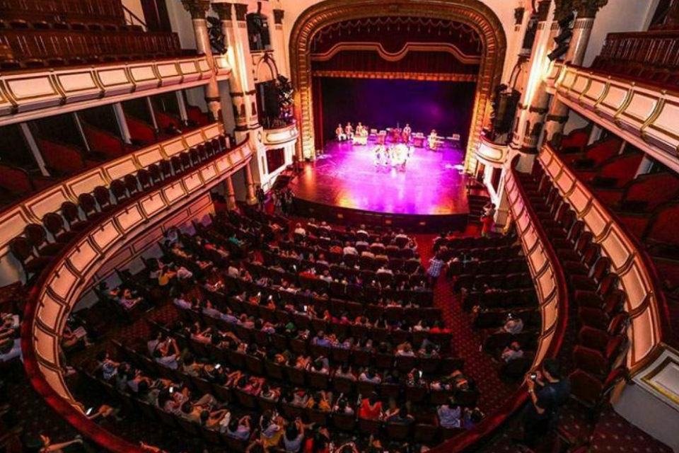 How to Achieve Even Sound Coverage Throughout an Audience Area
