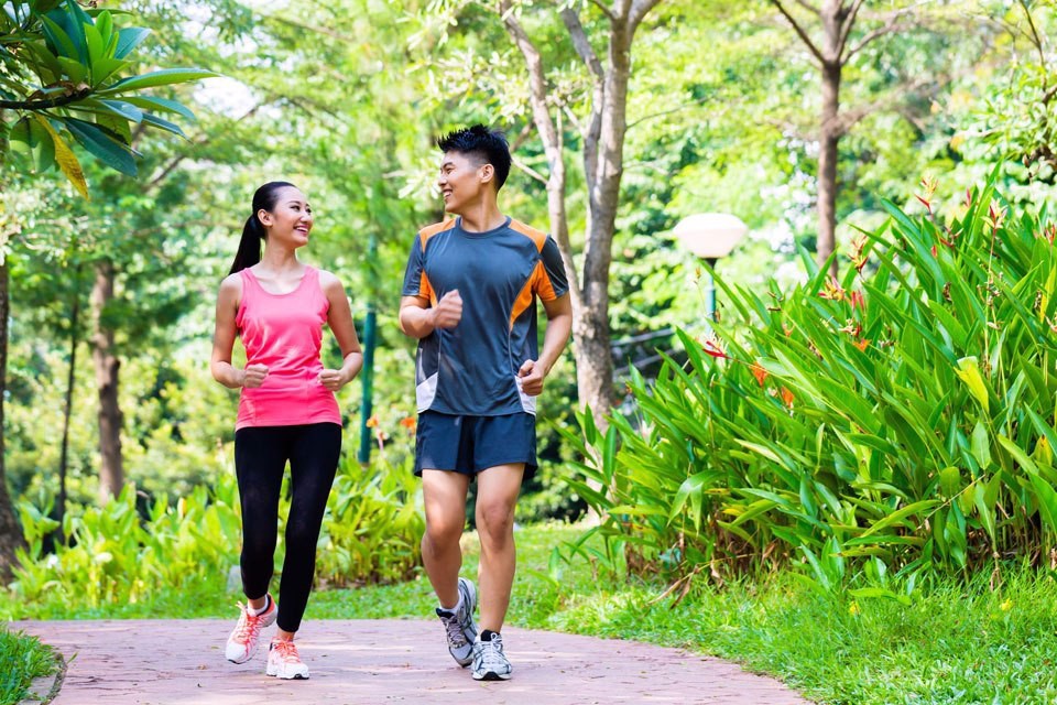 Tai Nghe Bluetooth Thể Thao Tốt Nhất Cho Vận Động Viên Chạy Bộ, Tập Thể Dục 