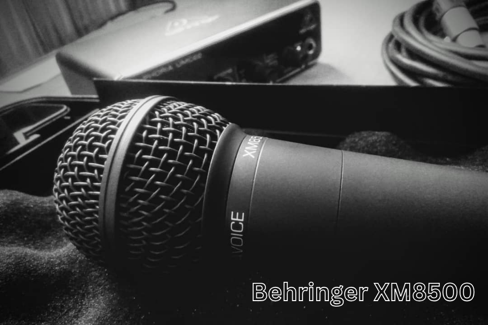 Behringer XM8500 - Khắc Phục Sự Cố Âm Thanh Kém Và Tiếng Ồn Nền