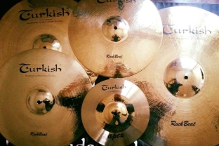 Hướng Dẫn Chọn Cymbals: Bí Quyết Tìm Kiếm Âm Thanh Hoàn Hảo Cho Bộ Trống